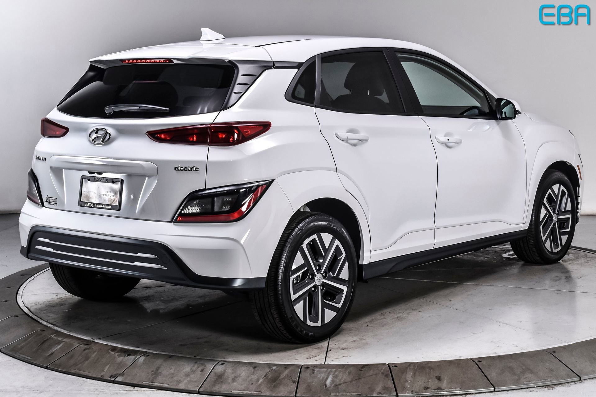 Used 2023 Hyundai Kona SE w/ Cargo Package FWD image 6
