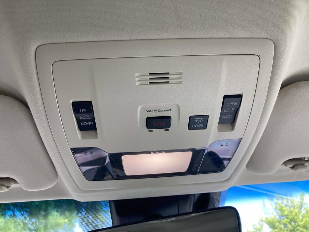 Used 2018 Lexus ES 350 w/ Luxury Package w/Wood Trim FWD image 17