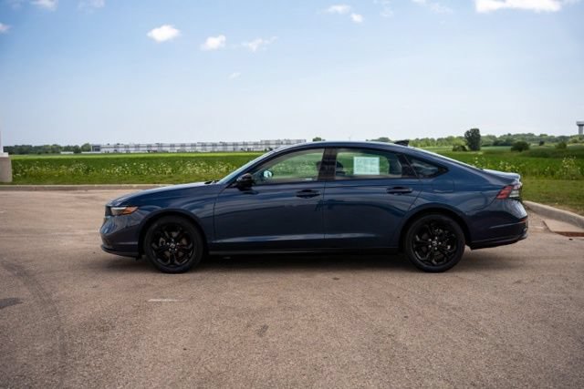 Used 2025 Honda Accord SE image 4