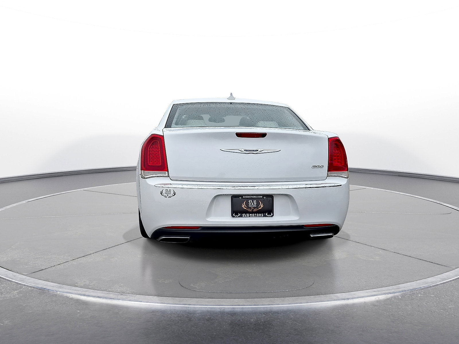 Used 2015 Chrysler 300 Limited RWD image 7