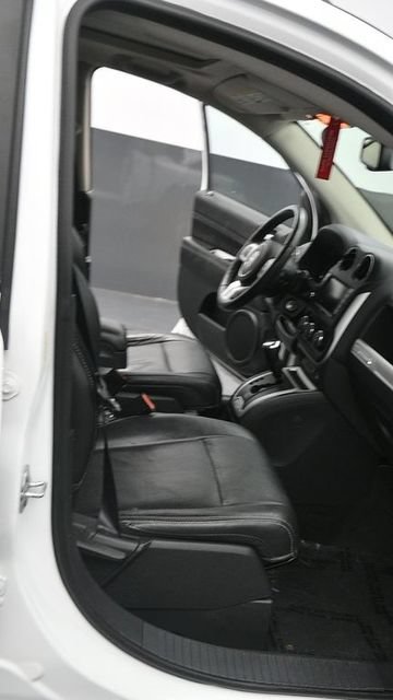 Used 2017 Jeep Compass High Altitude AWD/4WD image 14