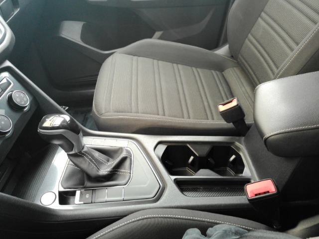 Used 2022 Volkswagen Tiguan S FWD image 39
