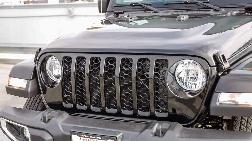 Used 2023 Jeep Gladiator Sport AWD/4WD image 6
