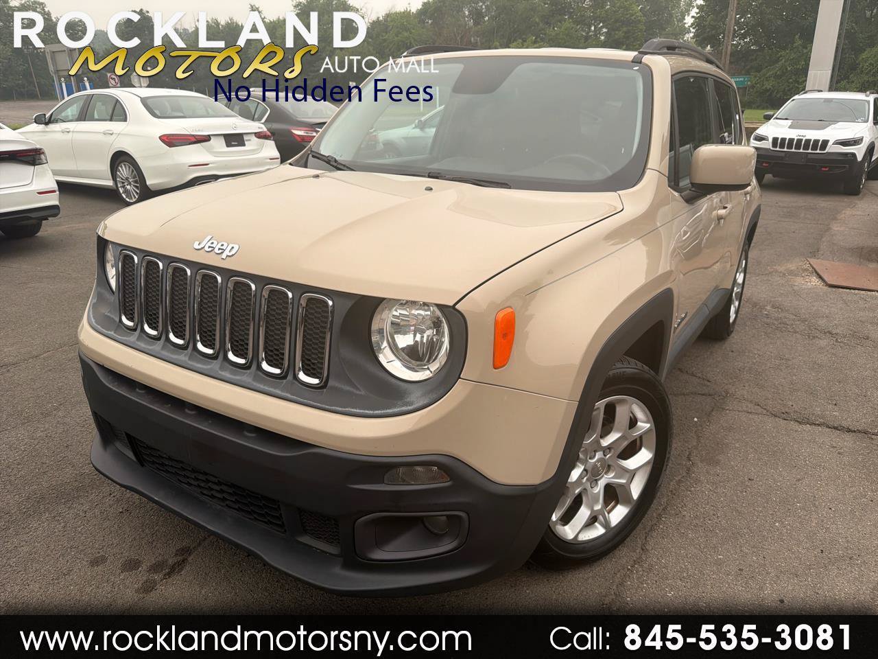 Used 2016 Jeep Renegade Latitude FWD image 1