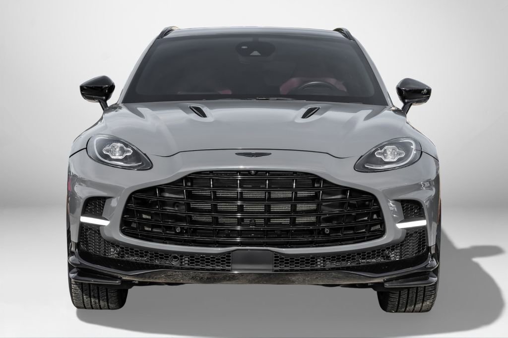 Used 2024 Aston Martin DBX 707 image 3