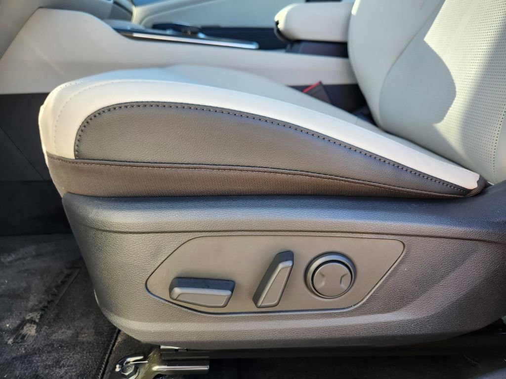 Certified 2026 Kia Sportage EX w/ EX Panoramic Sunroof Package image 23