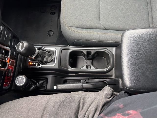 Used 2024 Jeep Wrangler Unlimited AWD/4WD image 20