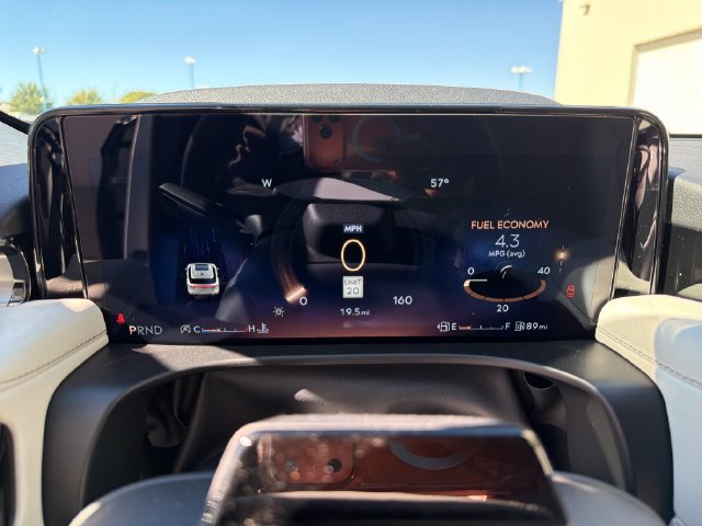 New 2027 Lincoln Aviator AWD image 25