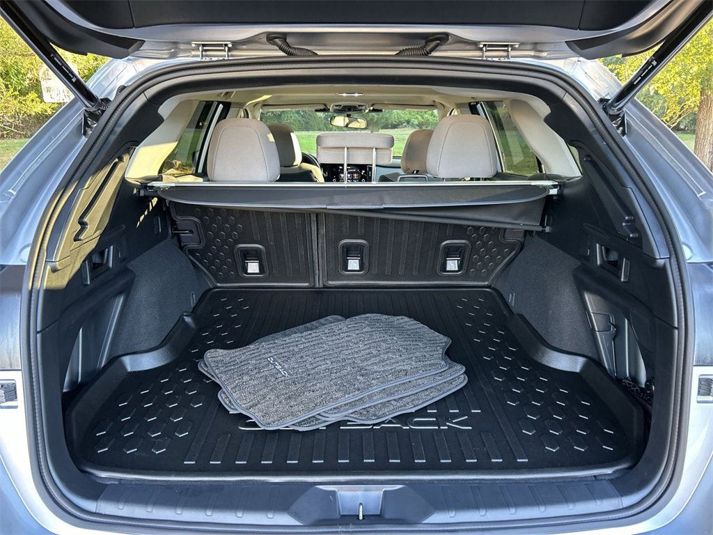 Certified 2025 Subaru Outback Premium image 27