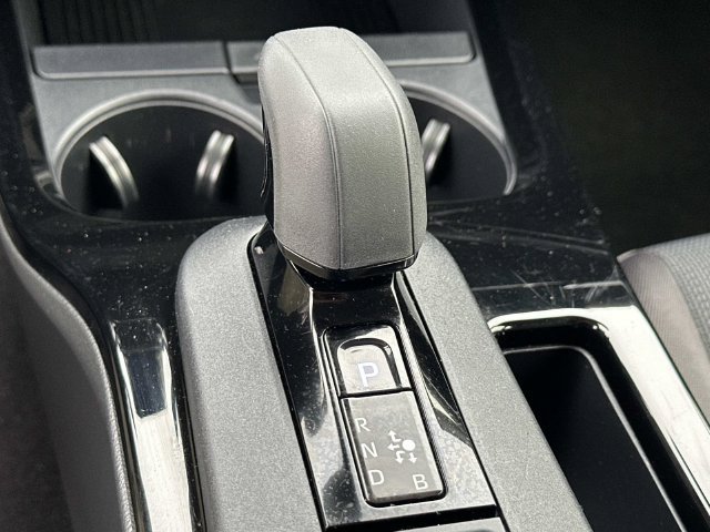 Used 2025 Toyota Prius LE FWD image 16