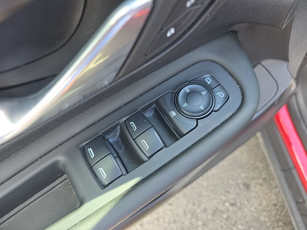 Used 2024 GMC Terrain SLE w/ Driver Convenience Package FWD image 22