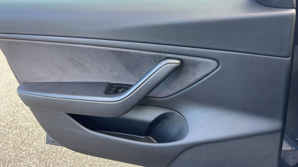 Used 2018 Tesla Model 3 Long Range image 21