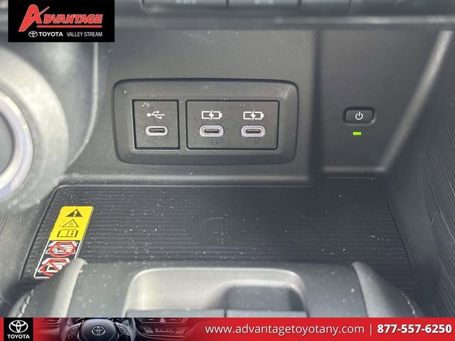 Certified 2023 Toyota Venza XLE AWD/4WD image 35