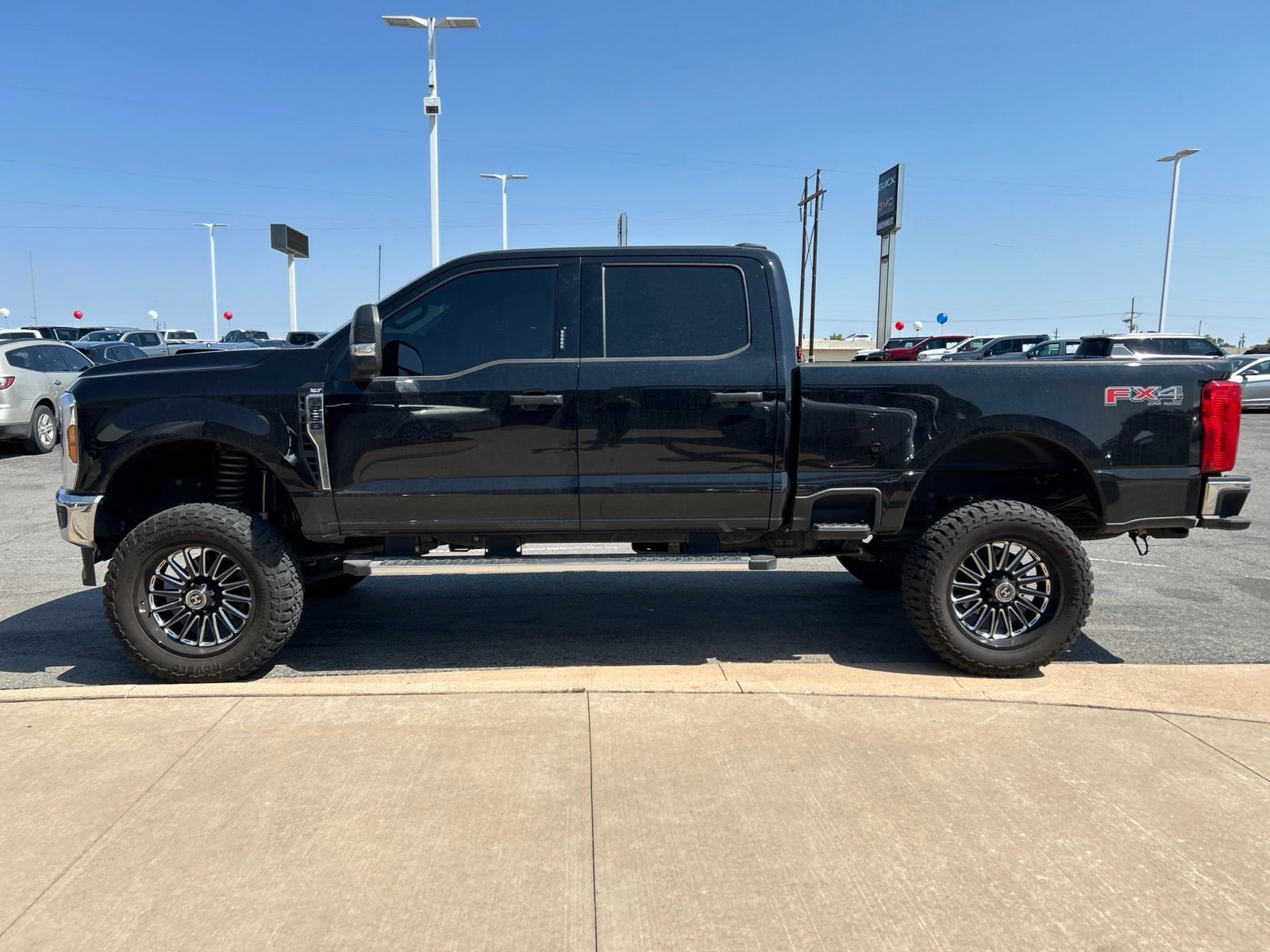 Used 2024 Ford F250 XLT w/ FX4 Off-Road Package AWD/4WD image 8