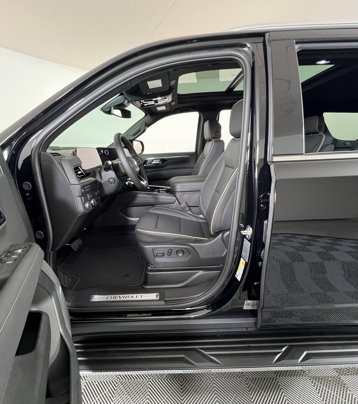 New 2026 Chevrolet Tahoe Premier w/ Sun And Tow Package image 10