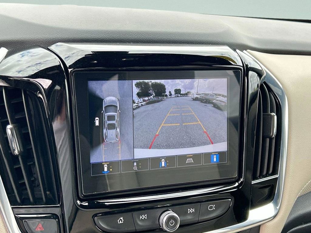 Used 2022 Chevrolet Traverse Premier image 28