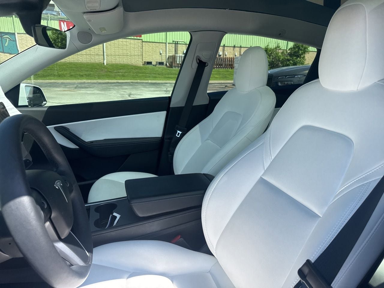 Used 2022 Tesla Model Y Long Range AWD/4WD image 9