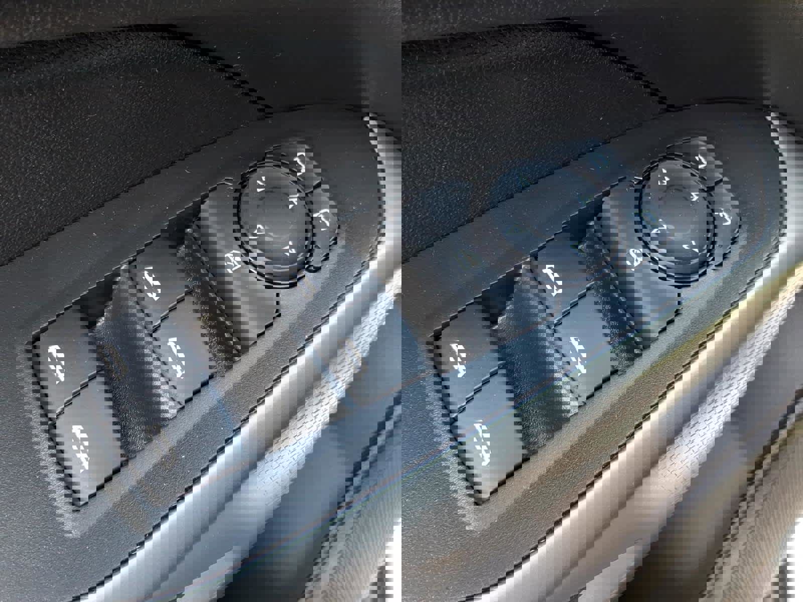 Used 2024 Chevrolet Trax RS image 24