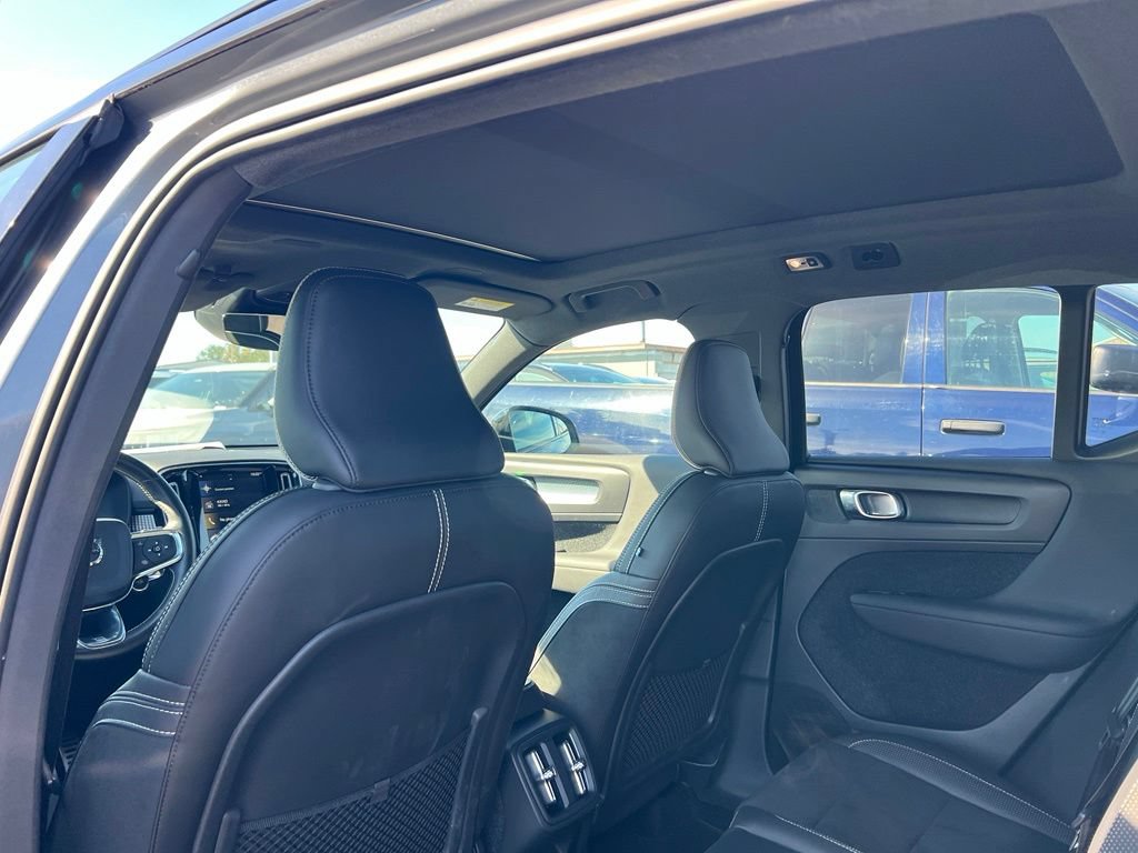 Used 2019 Volvo XC40 T5 R-Design AWD/4WD image 13