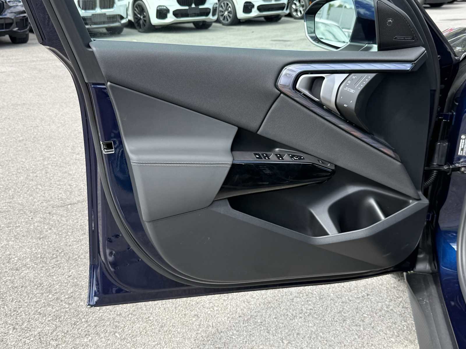 New 2026 BMW X3 xDrive30 w/ Premium Package image 12