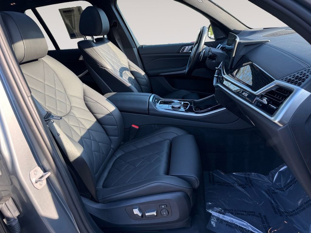 Certified 2024 BMW X5 xDrive40i w/ M Sport Package AWD/4WD image 15