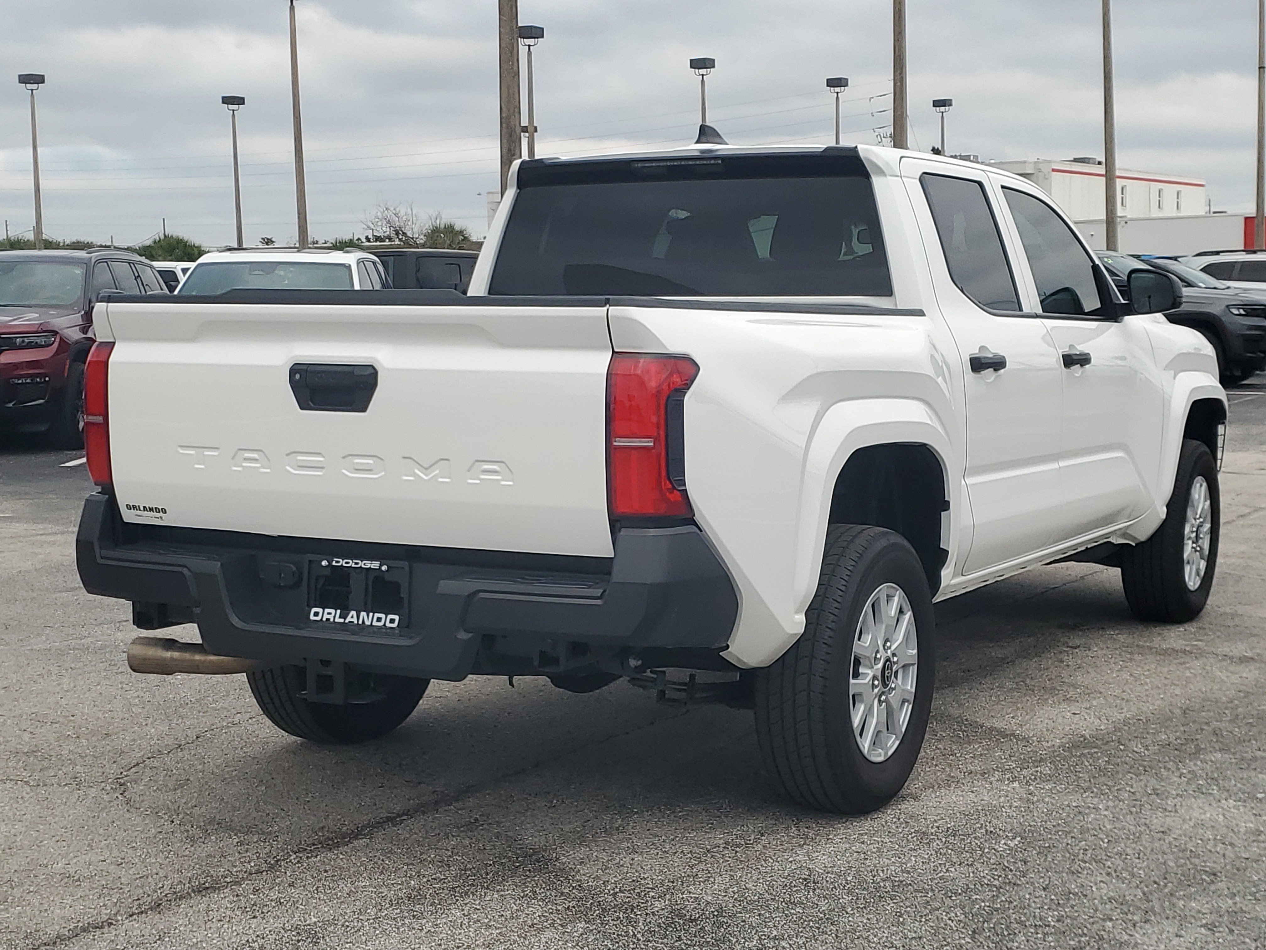 Used 2024 Toyota Tacoma SR image 8