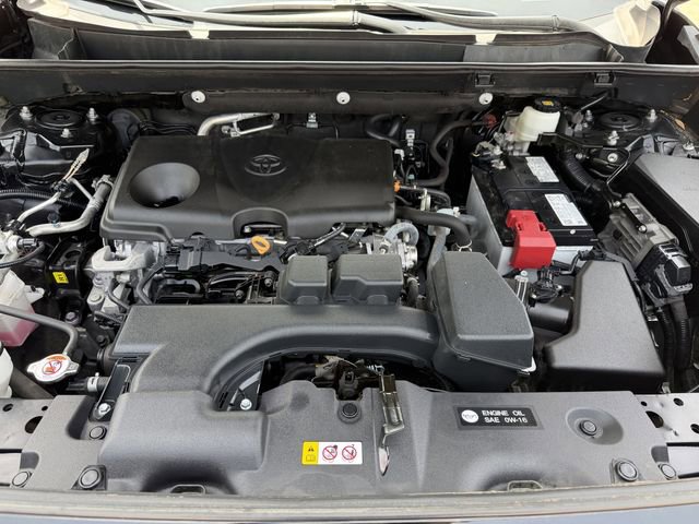 Certified 2022 Toyota RAV4 XLE w/ Convenience Package FWD image 32