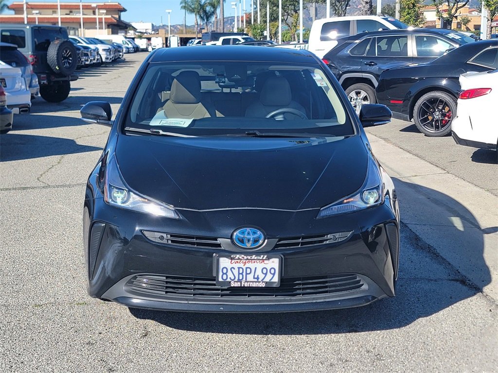 Used 2020 Toyota Prius LE image 2