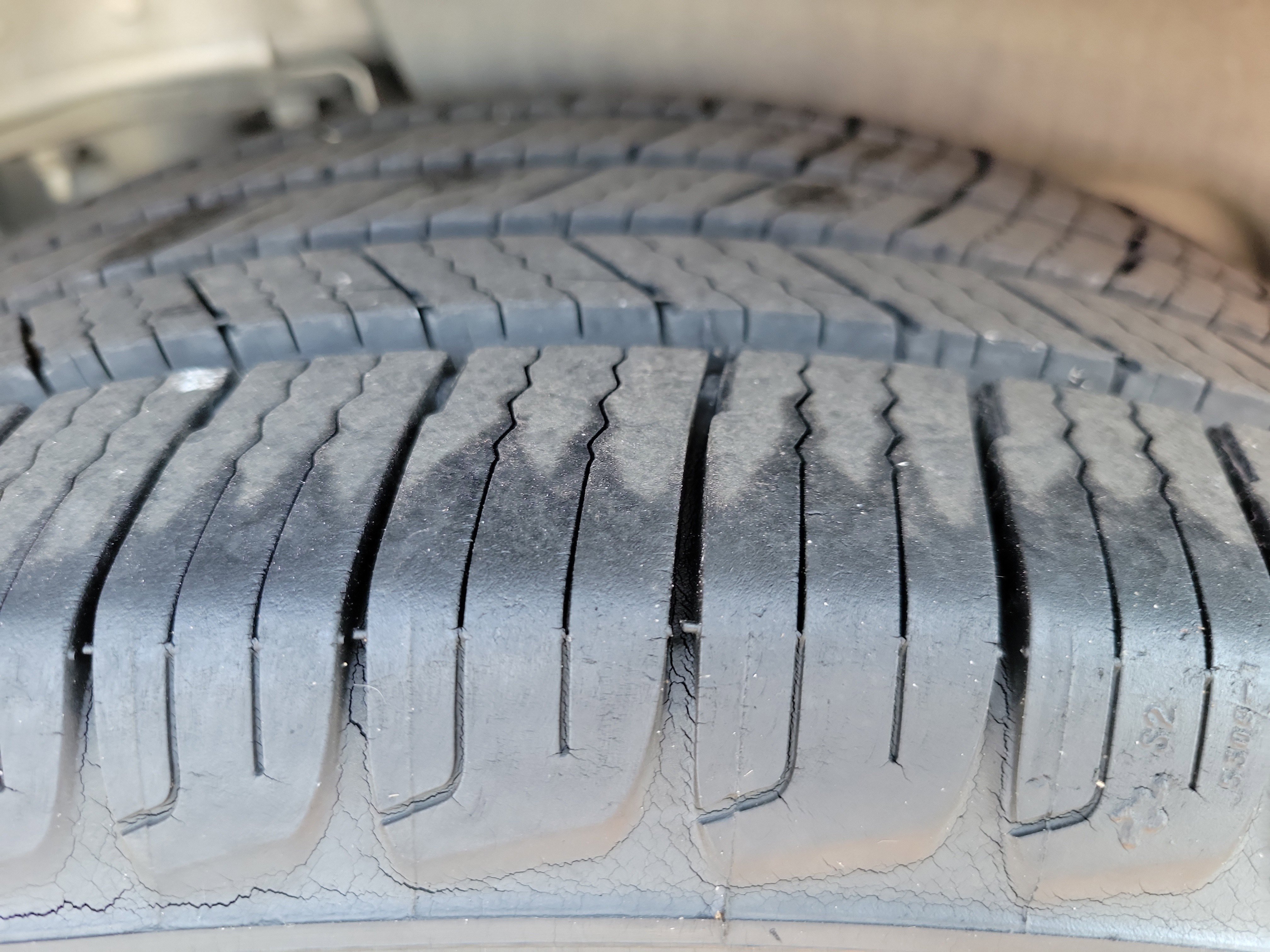 Used 2010 Chevrolet Malibu Hybrid image 22