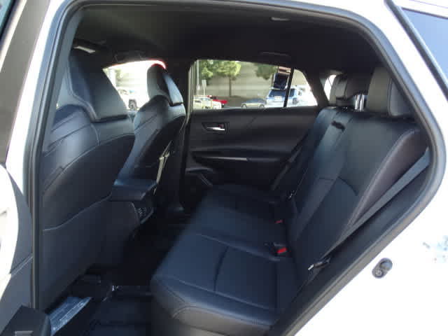 Certified 2024 Toyota Venza XLE image 17