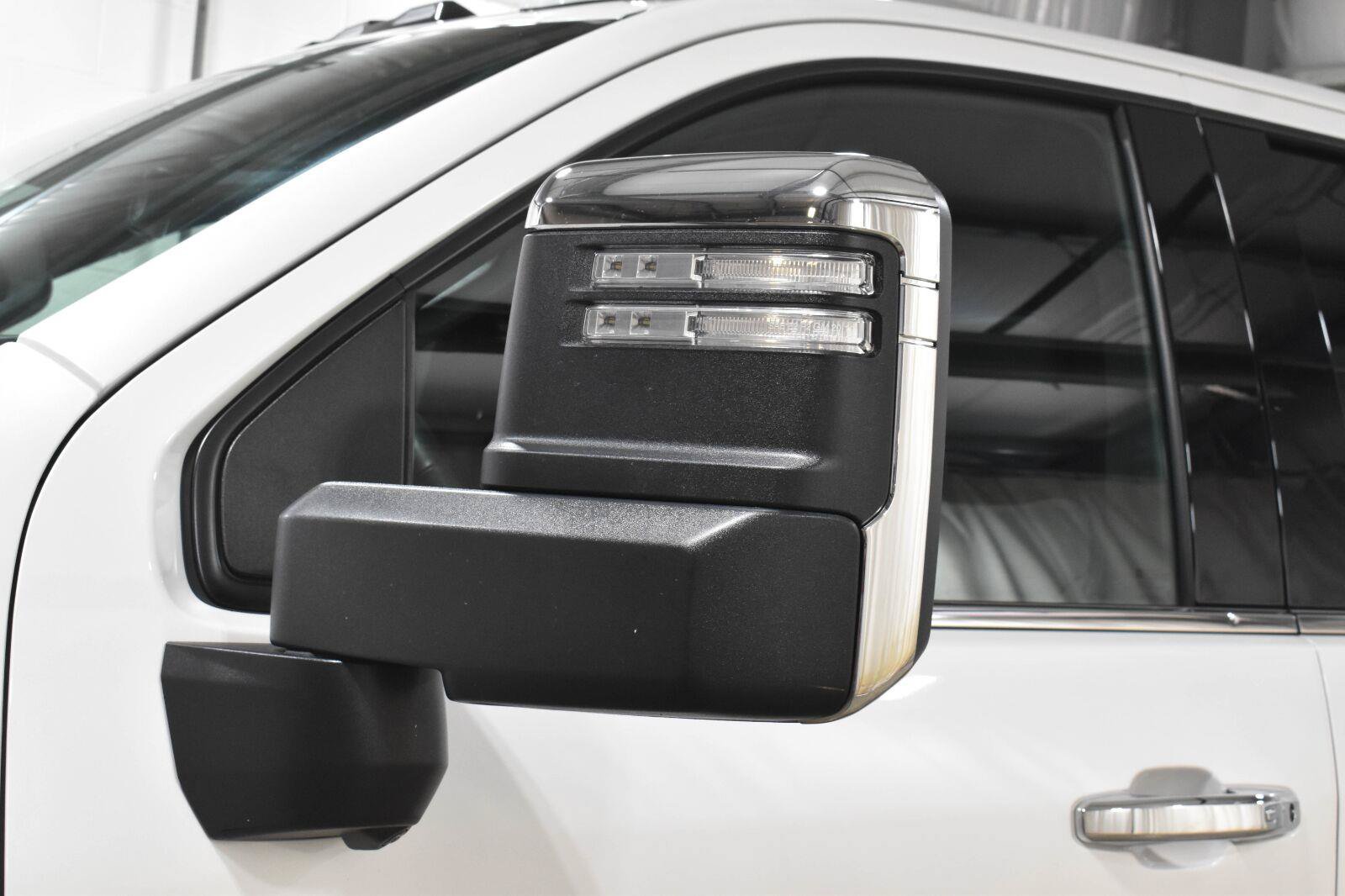 Used 2024 Chevrolet Silverado 3500 High Country w/ High Country Premium Package AWD/4WD image 30