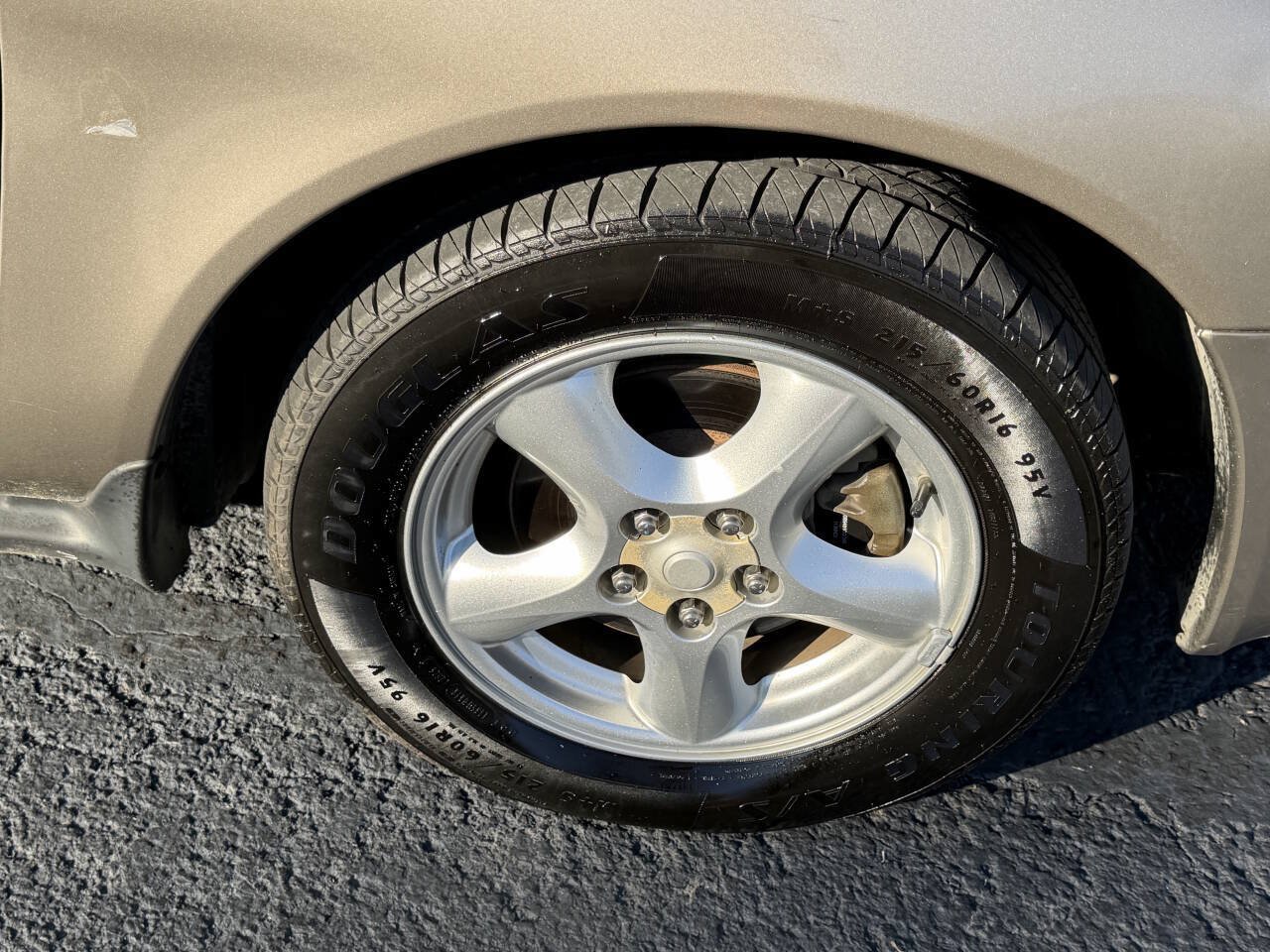 Used 2002 Ford Taurus SE FWD image 21