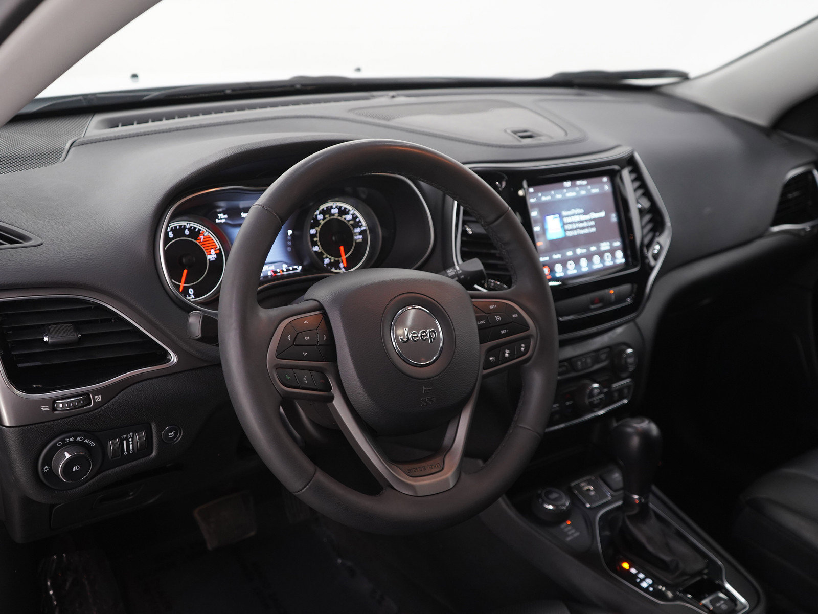 Used 2022 Jeep Cherokee Limited AWD/4WD image 19