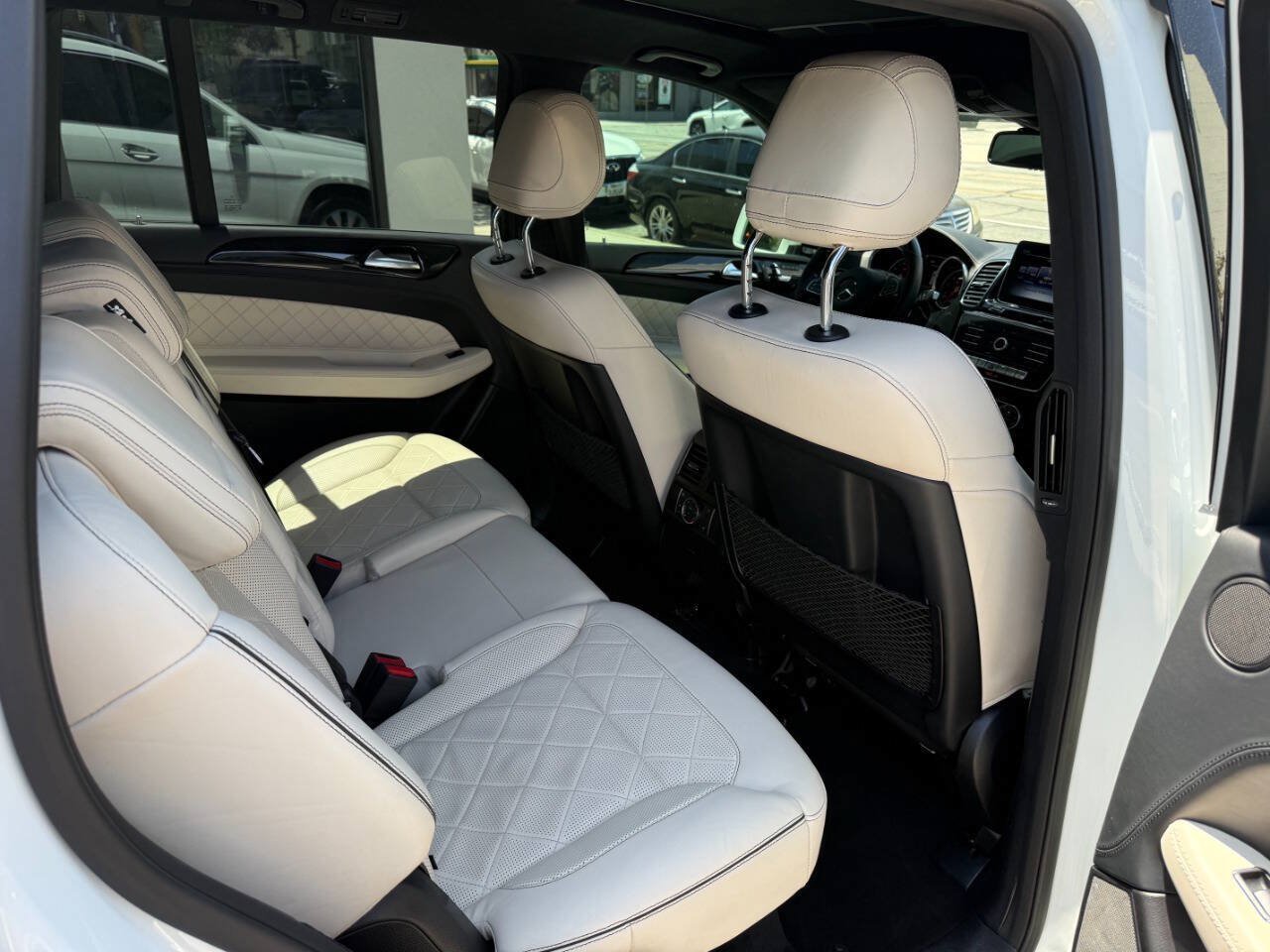 Used 2019 Mercedes-Benz GLS 450 4MATIC image 35