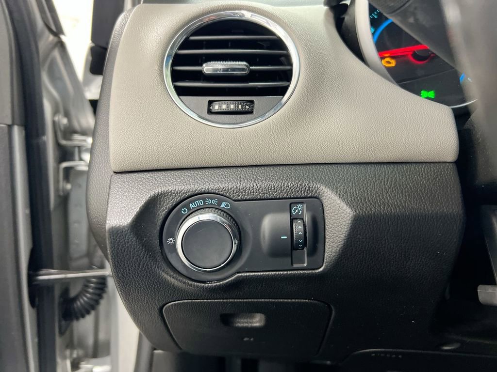 Used 2014 Chevrolet Cruze LT FWD image 12