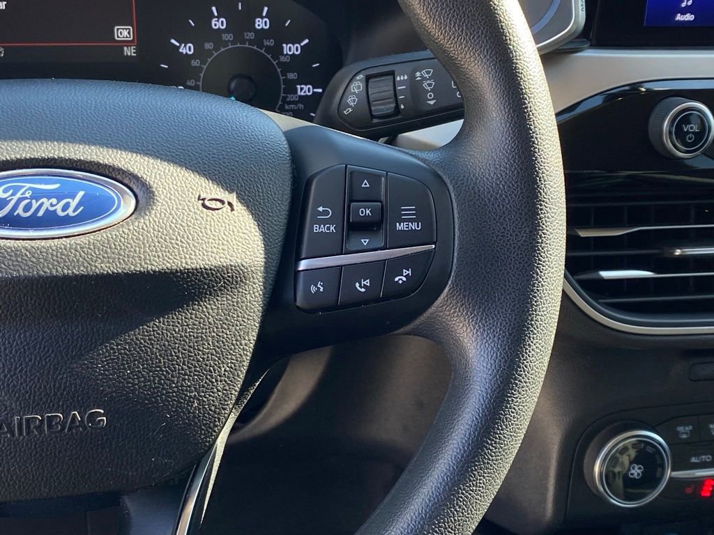 Used 2020 Ford Escape SE image 15