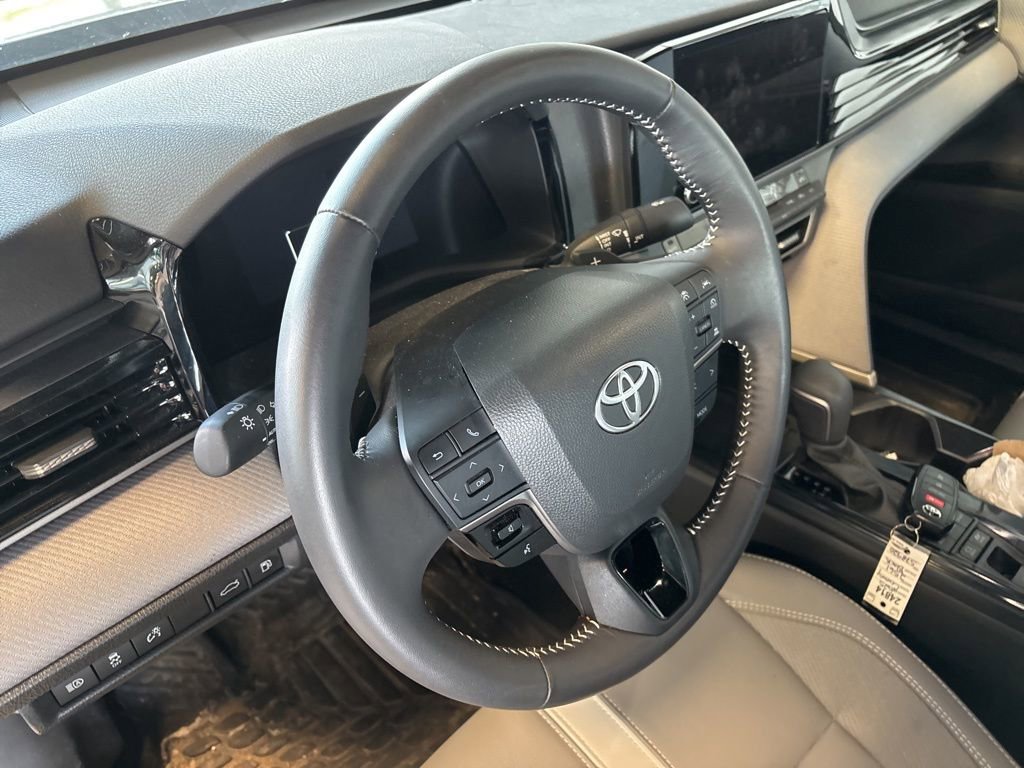 Certified 2025 Toyota Camry SE image 6