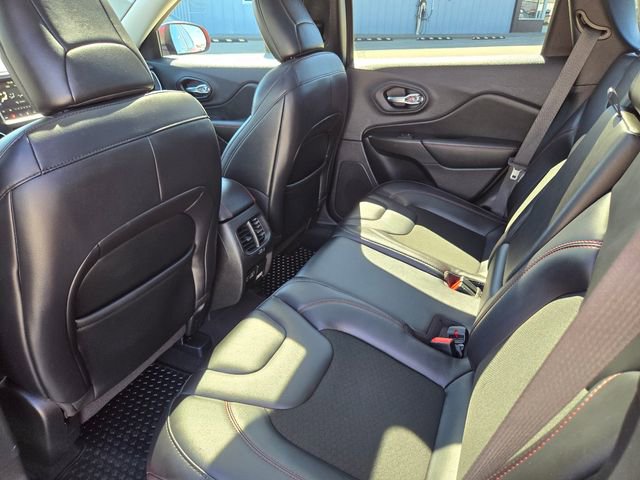 Used 2021 Jeep Cherokee Trailhawk w/ Sun, Sound & Nav Group AWD/4WD image 36