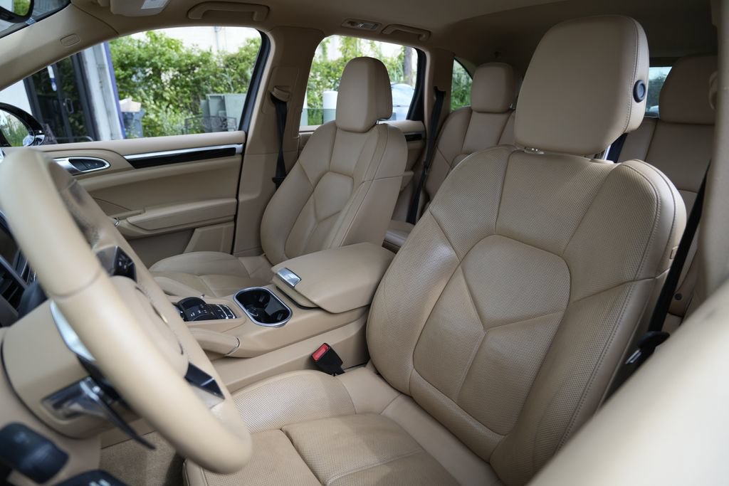 Used 2016 Porsche Cayenne AWD/4WD image 25