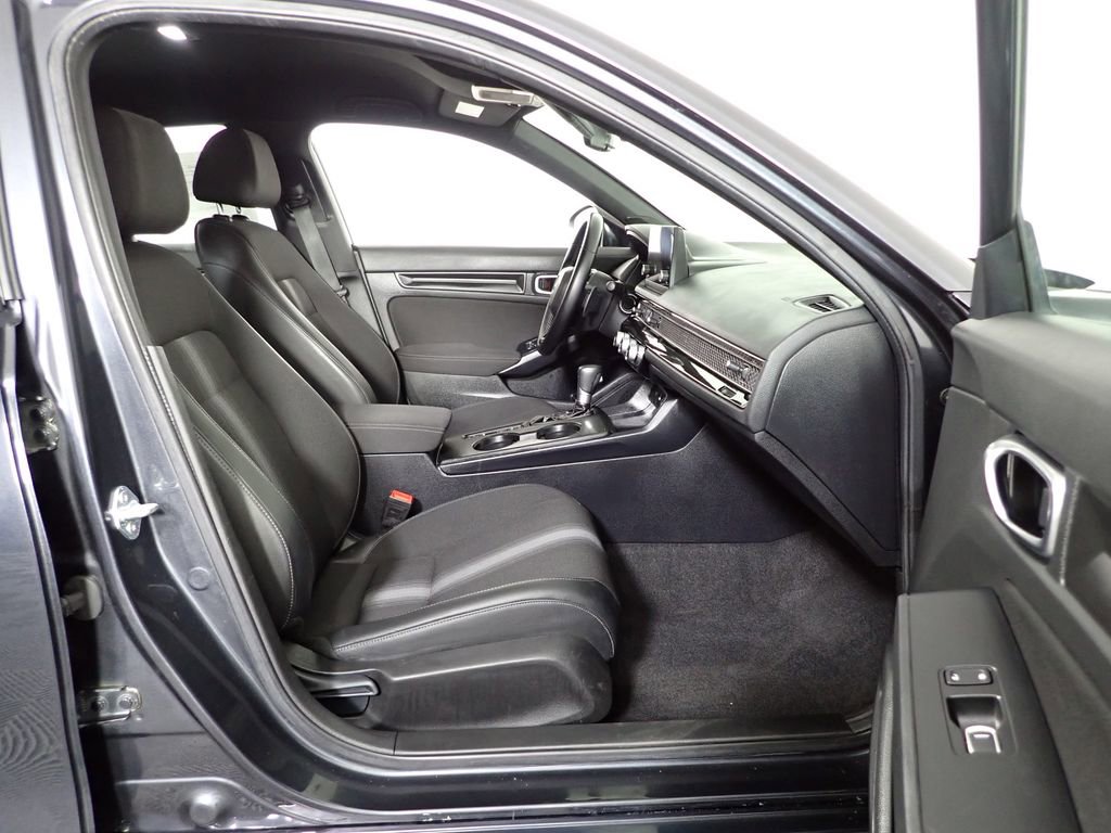 Used 2025 Honda Civic Sport image 31