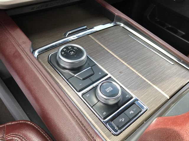 Used 2023 Ford Expedition Max Limited image 7