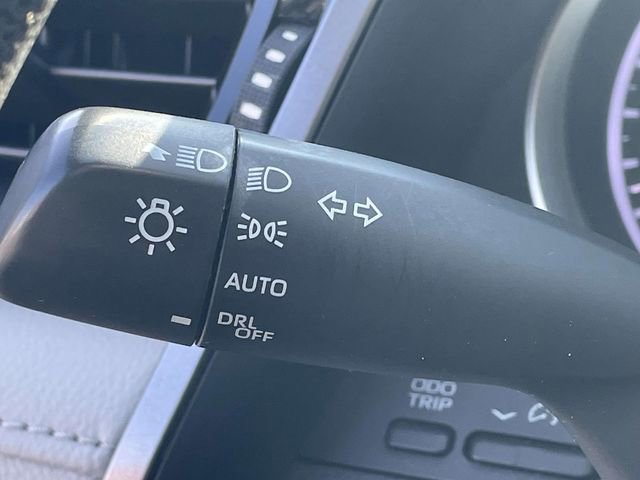 Used 2021 Toyota Camry LE image 21