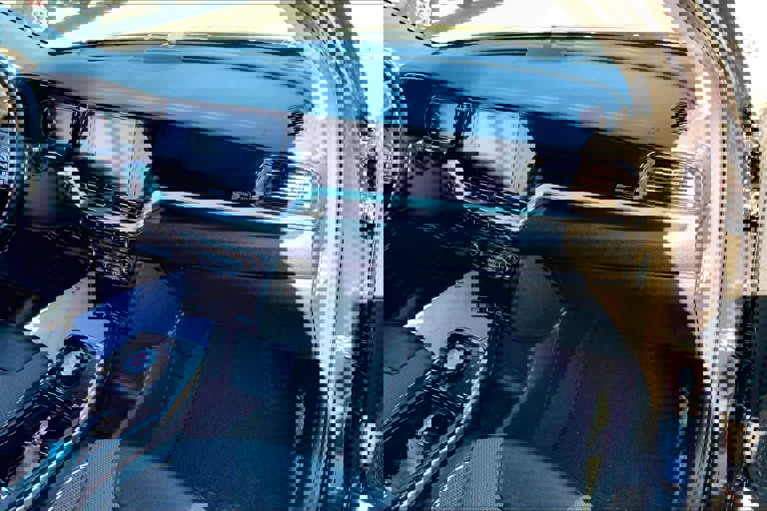 Used 2020 Kia Niro EX w/ Cold Weather Package image 16