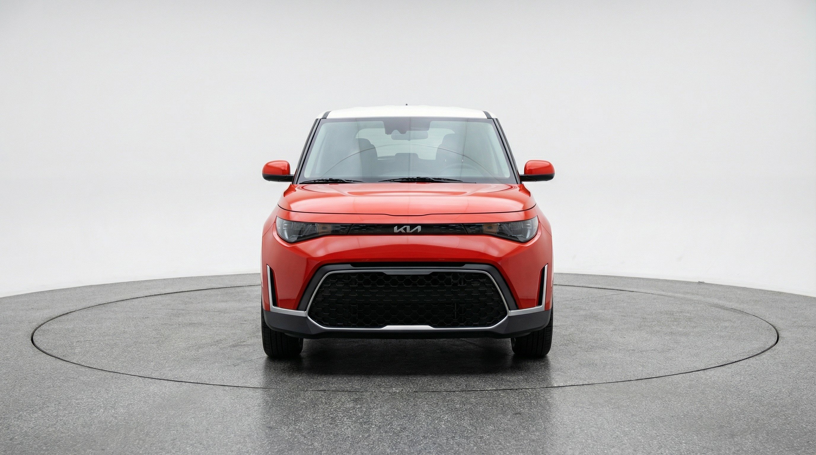 Used 2025 Kia Soul LX w/ LX Technology Package FWD image 2