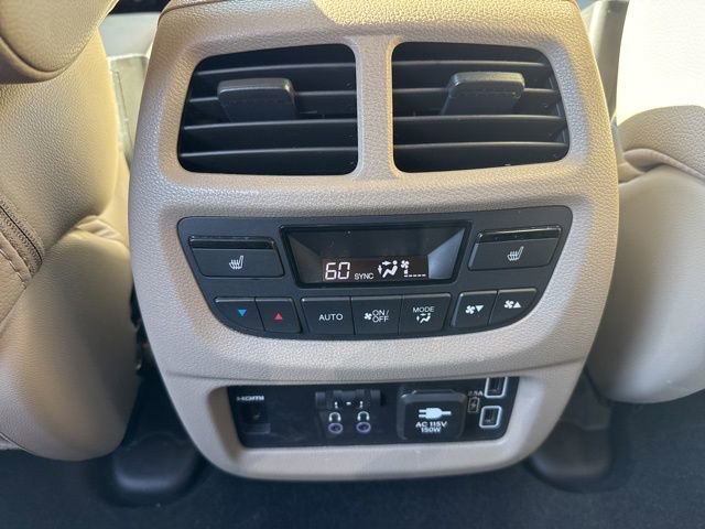 Used 2021 Honda Pilot Touring image 15