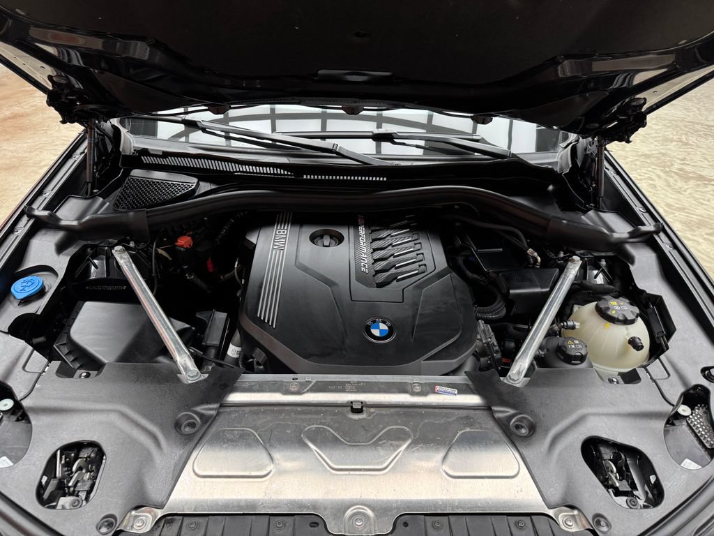 Used 2025 BMW X4 M40i AWD/4WD image 23