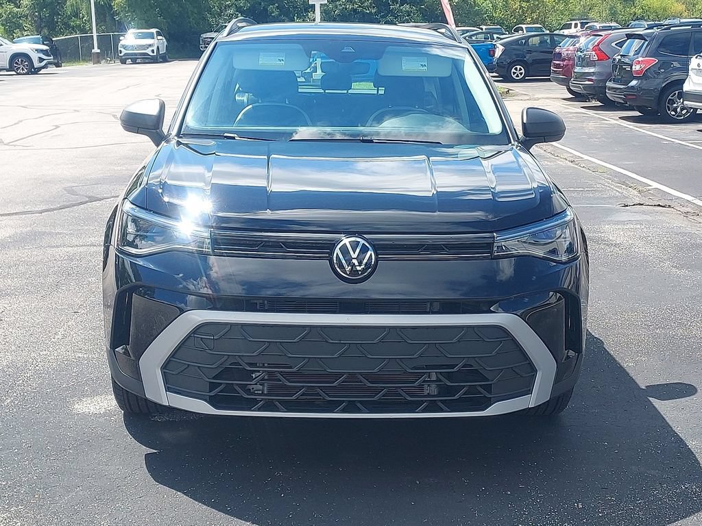 Used 2025 Volkswagen Taos S FWD image 2