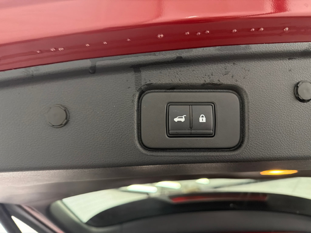 Used 2025 Nissan Pathfinder SL AWD/4WD image 20