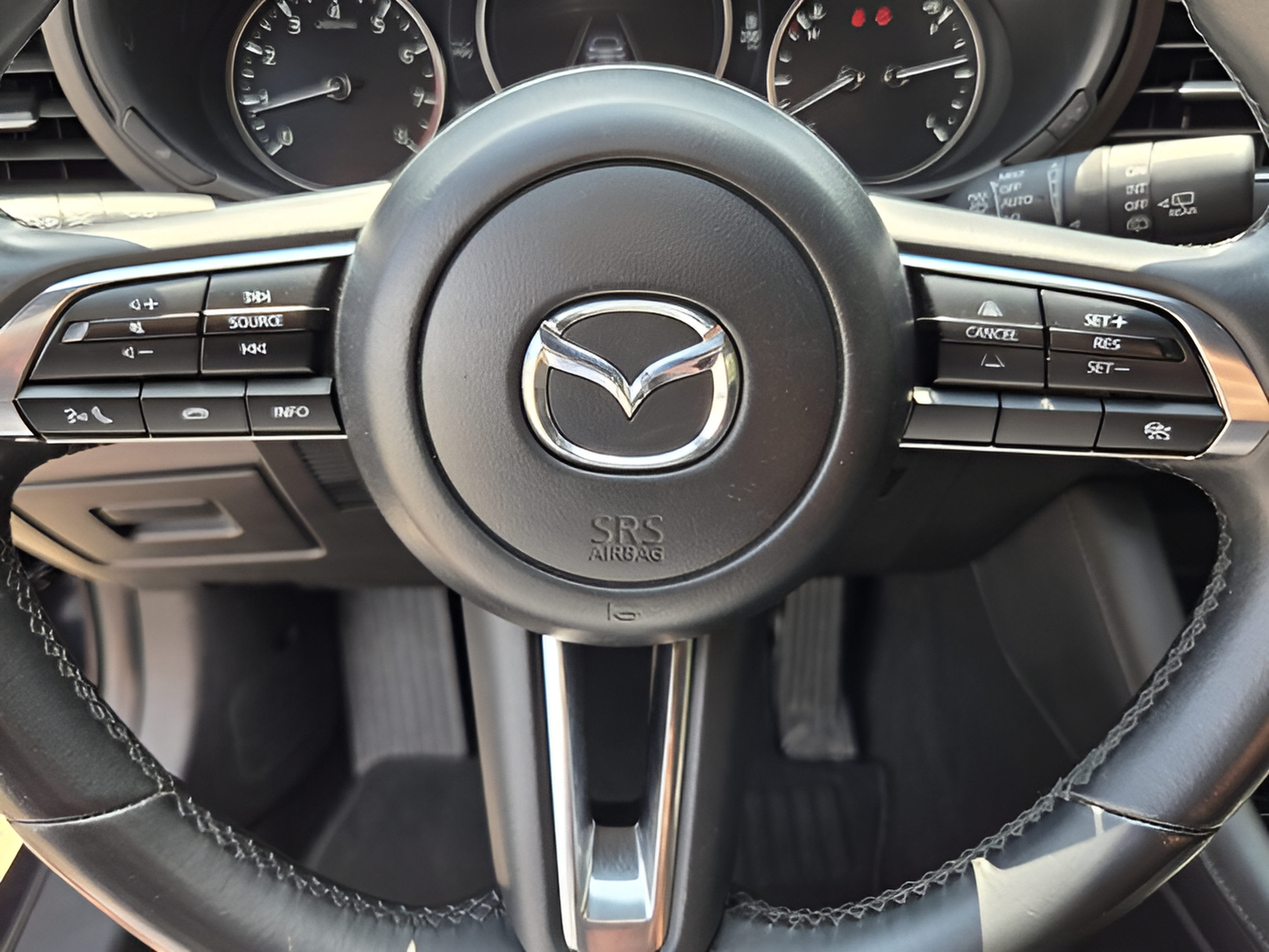 Used 2024 MAZDA MAZDA3 s FWD image 23