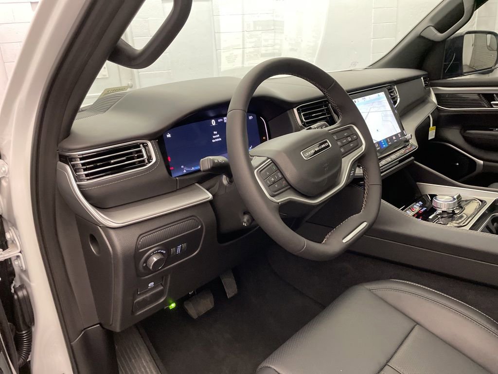 New 2026 Jeep Grand Wagoneer Limited AWD/4WD image 19